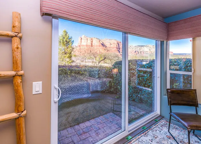 Cozy Cactus Inn