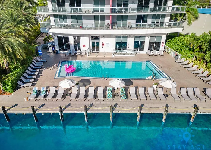 Upper Beachwalk Condo Amazing Balcony View