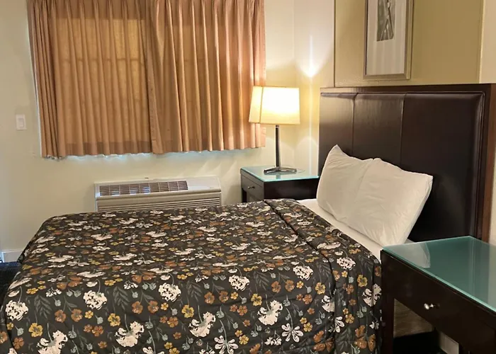 Columbus Motor Inn