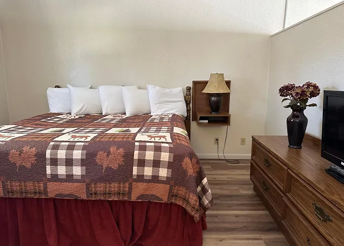 Sunset Inn And Suites