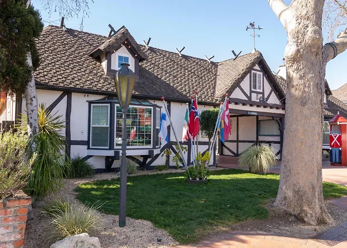 Solvang Inn & Cottages