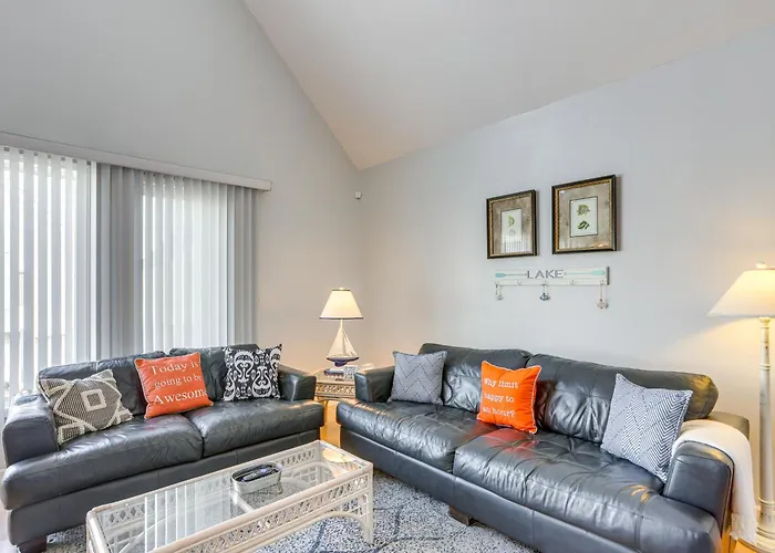 Home On Lake Erie | 3 Bedrooms | 3 Bathrooms