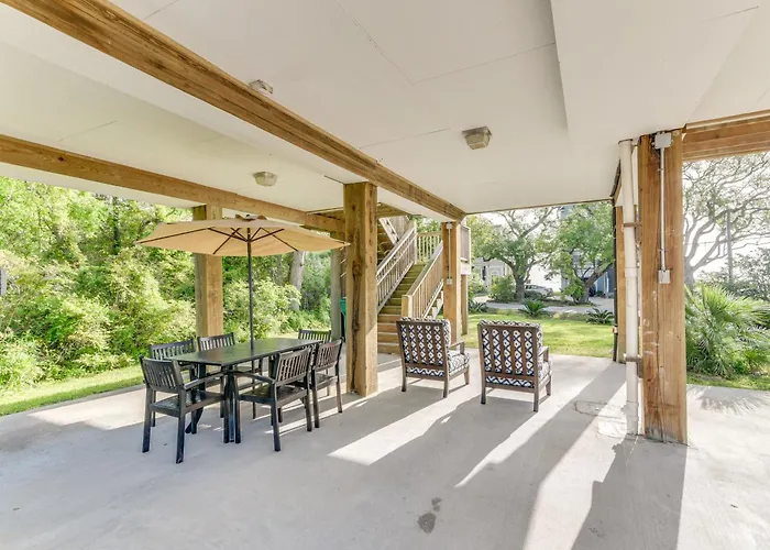 Seabrook Getaway W/ Balconies & Bay Views!