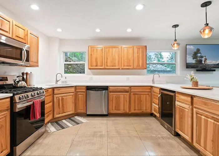 Family Home - Sandpointschweitzer