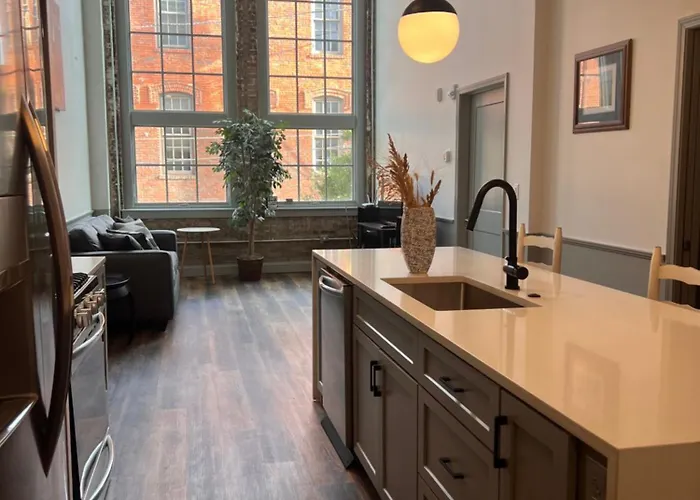 Prime 2Br Condo Historic Morris Ave, Downtown Birmingham