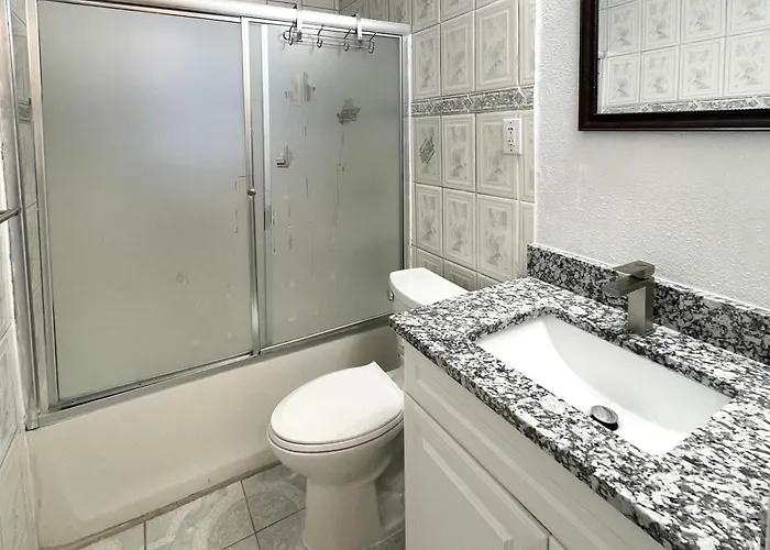 Room In Dallas Near Downtown 78