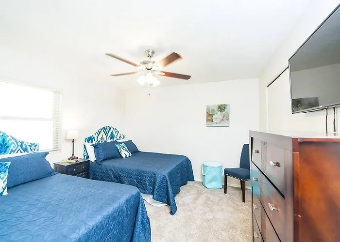 Private Patio-Cubbies Close By-Easy Freeway Access