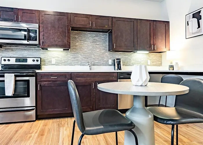 Landing Modern Apartment With Amazing Amenities