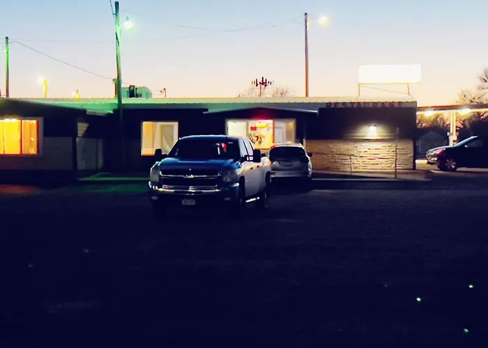 Travelors Lodge Motel & Rv Park
