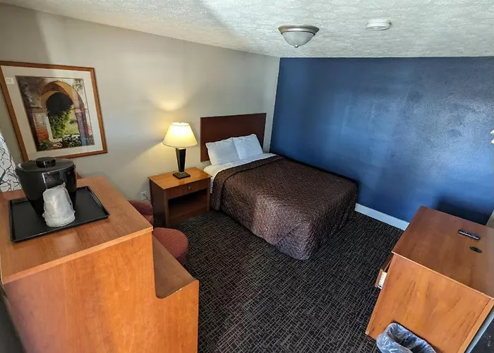 Bea'S Parkway Inn