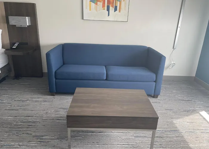 Holiday Inn Express & Suites Muskegon - Grand Haven By Ihg