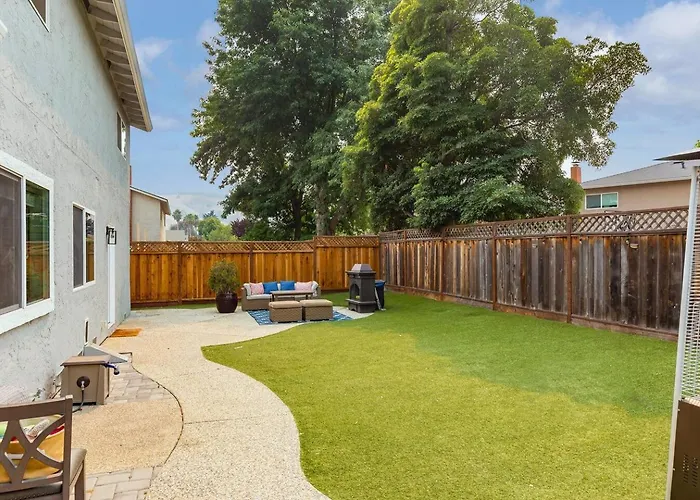 Spacious 5Br San Jose Home W Parking & Backyard