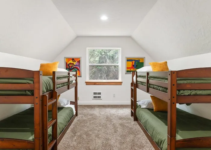 Family Home - Sandpointschweitzer