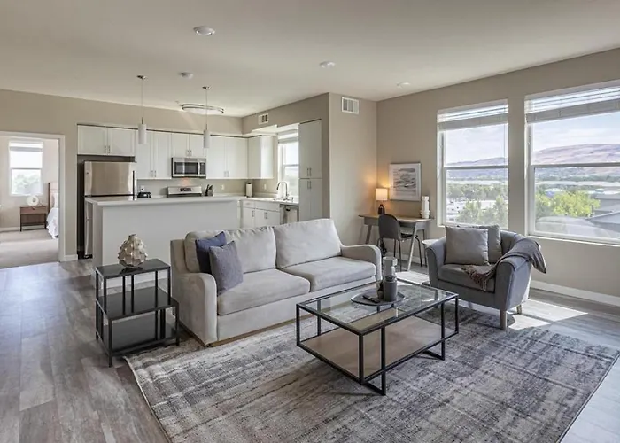 Landing Modern Apartment With Amazing Amenities