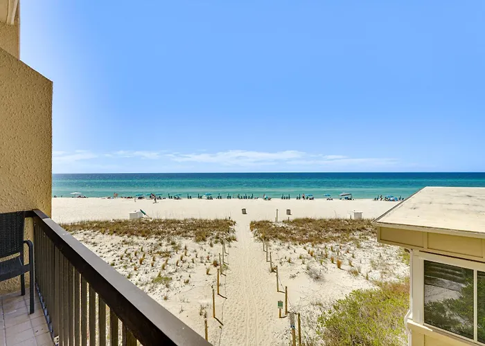 Beachfront Panama City Condo W/ Balcony + Views!
