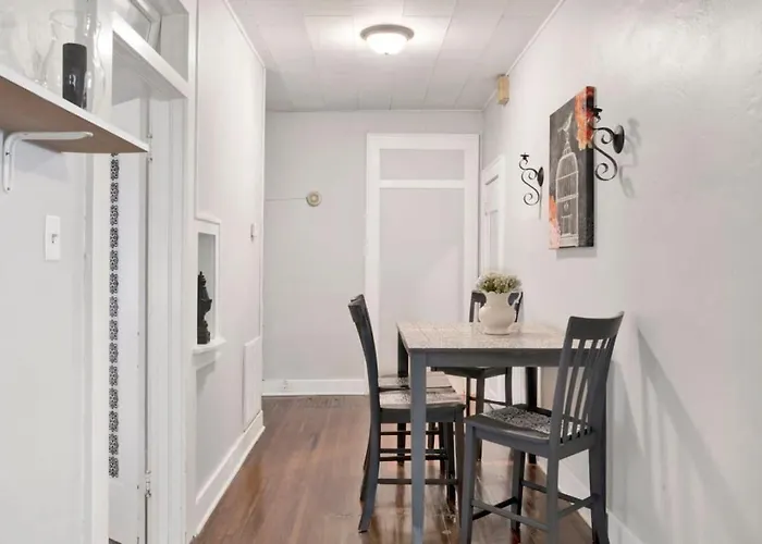 Charming Midtown Apt - Hannon Hideaway Unit C