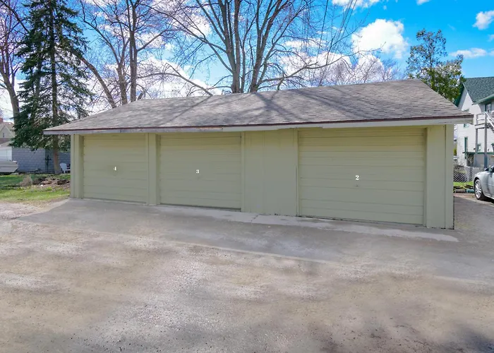 Port Huron Temp Stays - Apartment 5