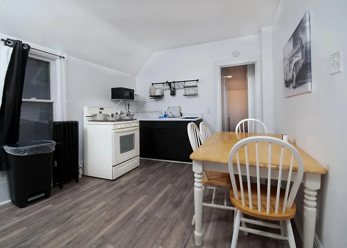Port Huron Temp Stays - Apartment 3
