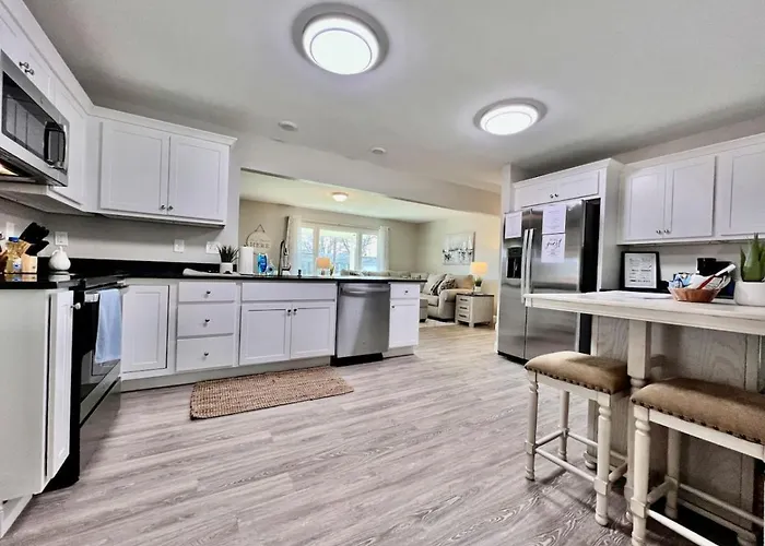 New Remodel Exquisite Master Suite Trenton, Ohio