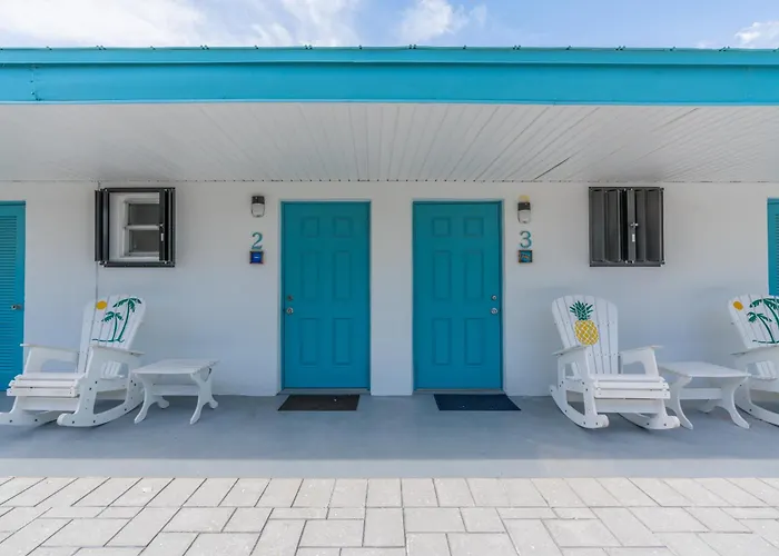 Edgewater Lodge