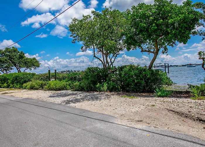 Tides Inn On The Bay Vacation Homes