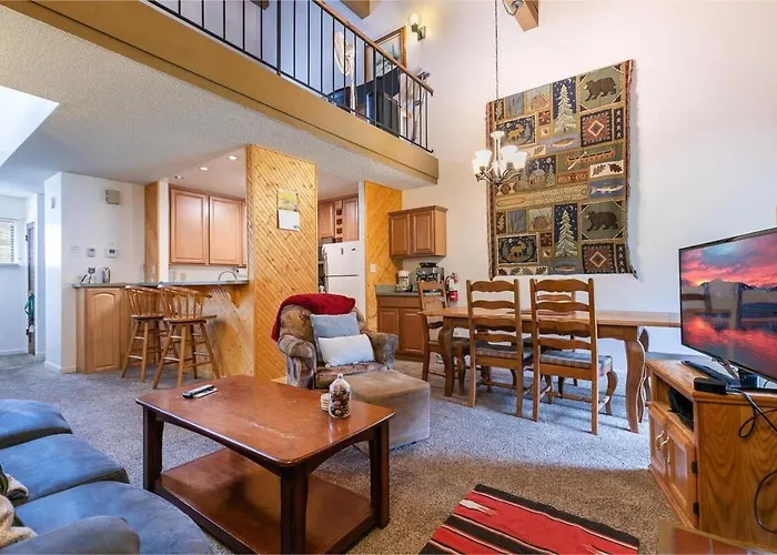 2Br Townhome Walk To Beach Or Trails