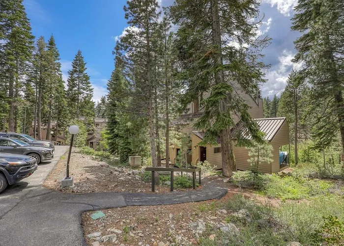 2Br Townhome Walk To Beach Or Trails
