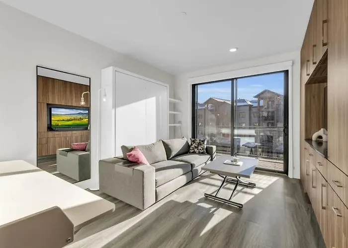 Modern Ski In Ski Out Canyons Village Studio
