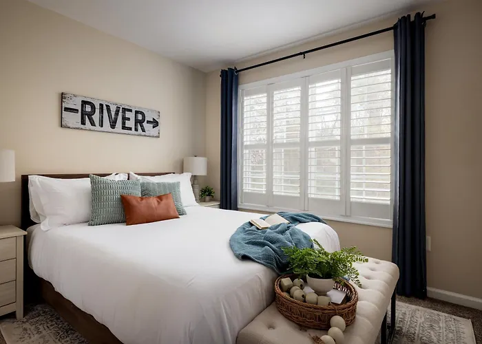 Cozy Hidden Cabin 6 Mins To River, Hiking & Wineries