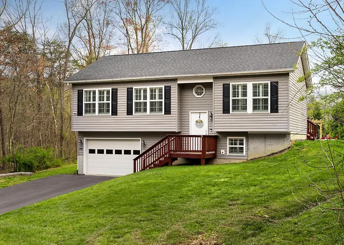 Cozy Hidden Cabin 6 Mins To River, Hiking & Wineries