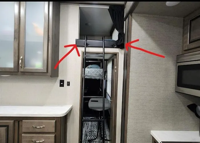 2 Bedroom Glamping Rv W/Golf Cart