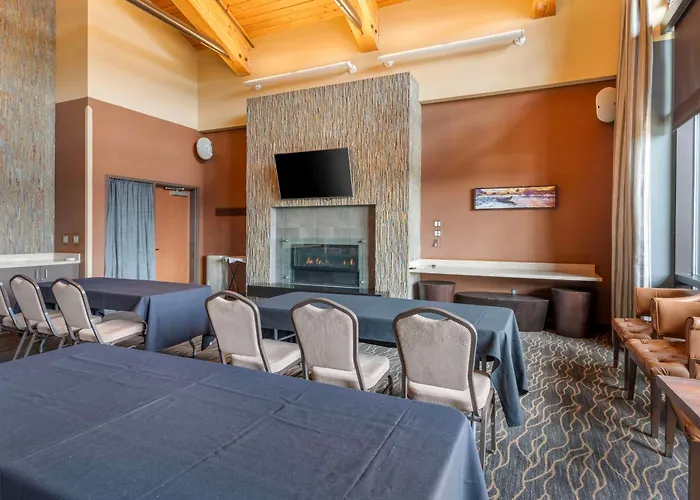 Best Western Premier Boulder Falls Inn