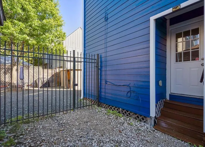 Winter Retreat 3B 3Ba Huge Backyard Mins From Downtown