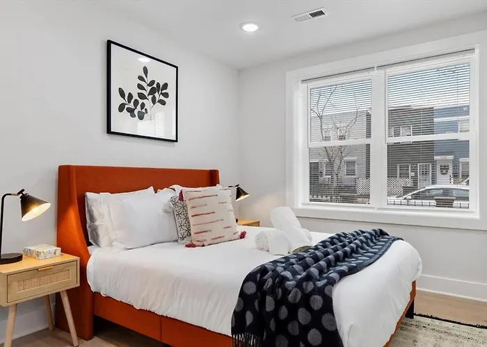 Excellent 2-Br Condo In Hip Area Of Dc