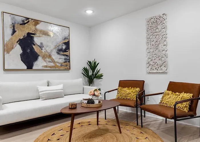 Excellent 2-Br Condo In Hip Area Of Dc