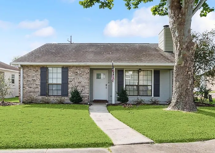 Cozy Retreat In The Heart Of Baton Rouge