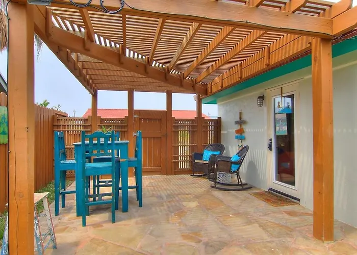 Lorna Beach Cottage At Spanish Village