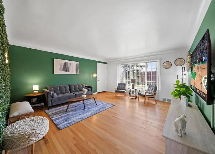 Dt Green Haven 4-Bed Sanctuary In Vibrant Loco