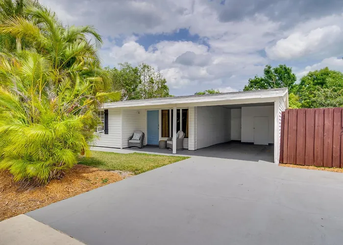 Coastal Vero Beach Home Near The Ocean W/ Patio