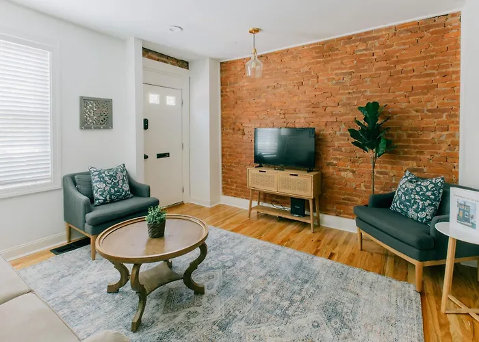 Getaway On Grant Heart Of Downtown With Parking