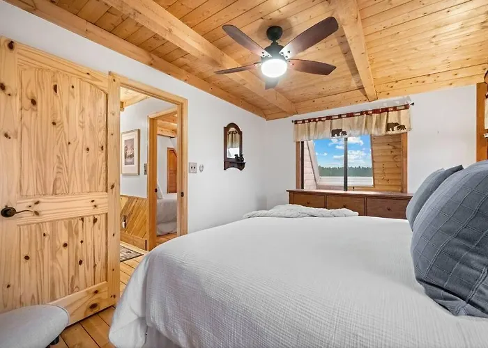 5 Acres! Modern Cabin W/ Pikes Peak View