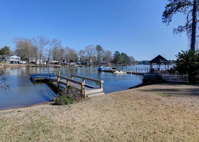 Lure And Leisure Lakehouse