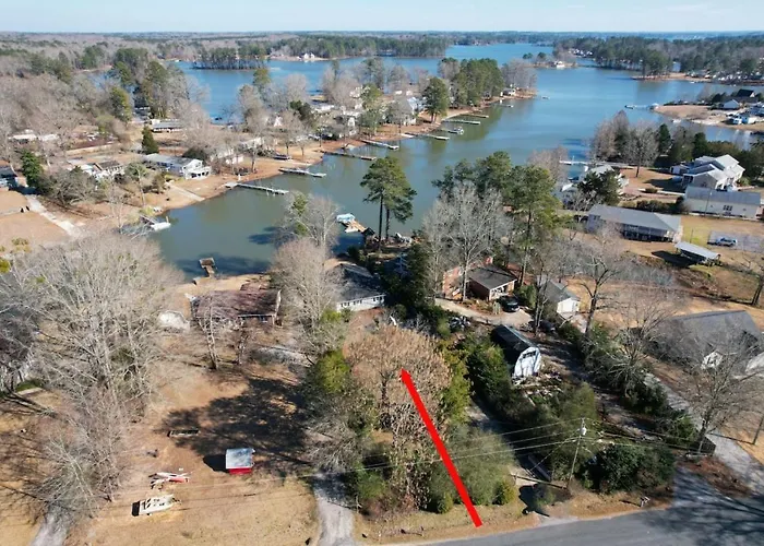 Lure And Leisure Lakehouse