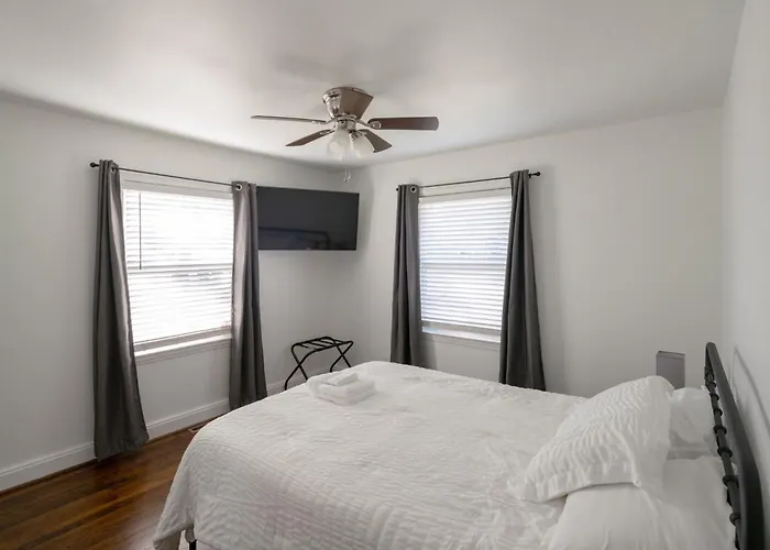 3Bed City Ranch Near Dtr