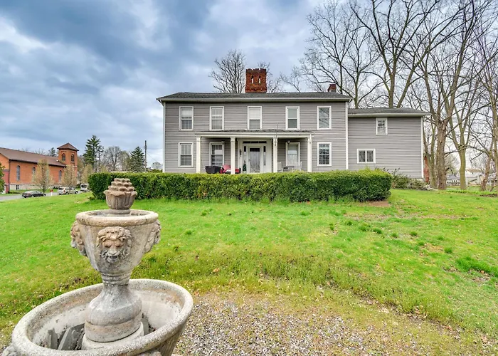 Lakefront Cayuga Retreat W/ Private Deck & Hot Tub