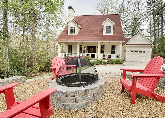 Helen Retreat W/ Hot Tub, 2 Mi To Downtown!