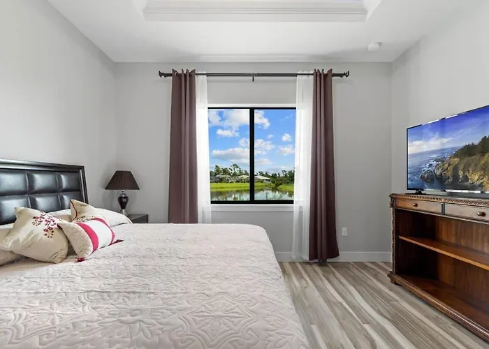 Tranquil Brand New Central Location Lake Front