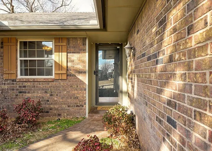 Family Home 5 Beds 3 Baths By Oc