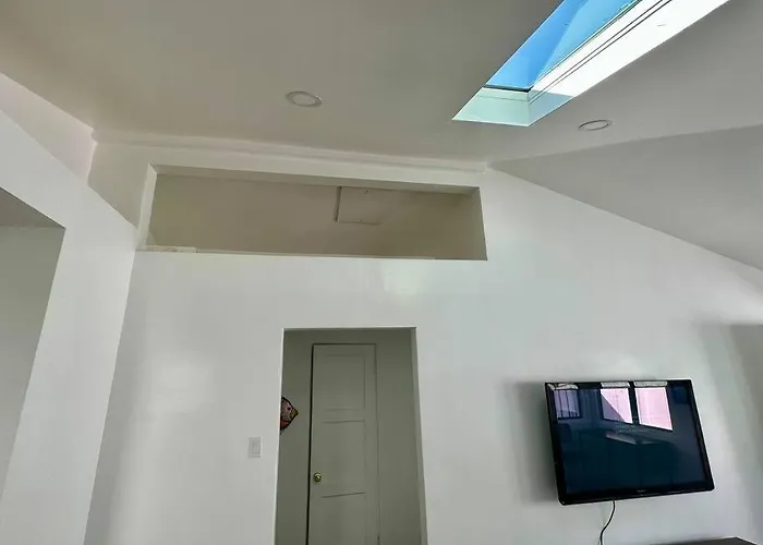 Beachside 2Br Close 2 Sand, Town
