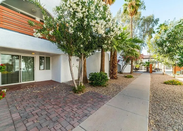 41B - Casa Grande Modern 1Bd Condo Heated Pool
